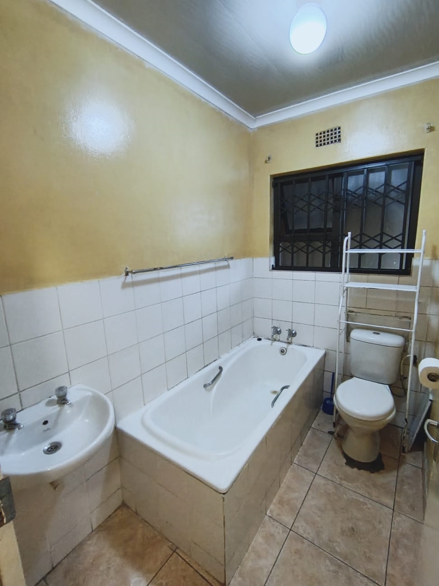 3 Bedroom Property for Sale in Brentwood Park Western Cape